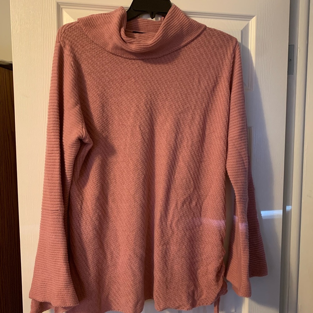 WOMEN’S COWl NECK SWEATER SZ 18/20